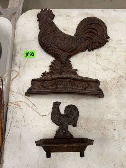 Cast Iron Rooster Decor Set image