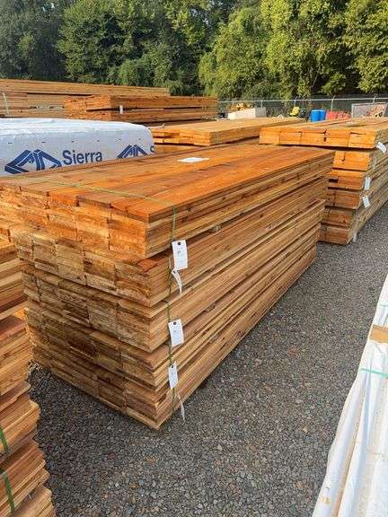 Western Red Cedar Lumber - 60 Pieces, 1"x8"x8' image