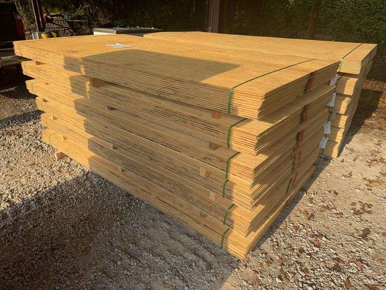 12 Sheets of T1-11 1 1/32" x 4' x 8' Pine Siding image