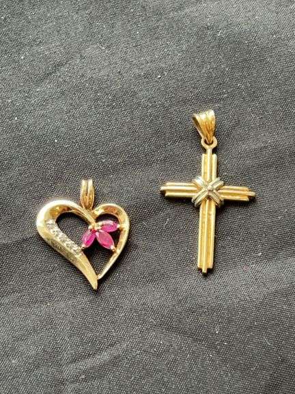 2 10kt Pendants image