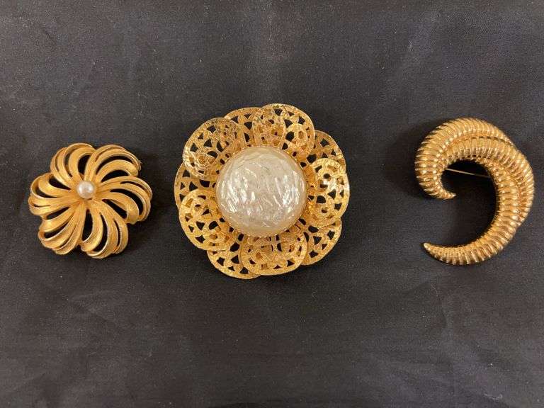 Set of Three Gold Tone Fashion Brooches image