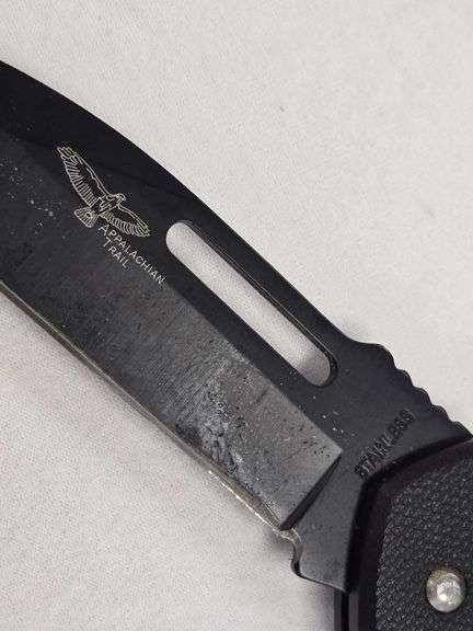 lot of 17 pocket knives