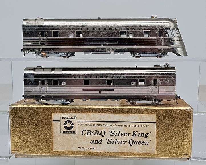 Oriental Limited HO Brass CB&Q E5A “Silver King” & E5B “Silver Queen” Diesel Locomotive Set image