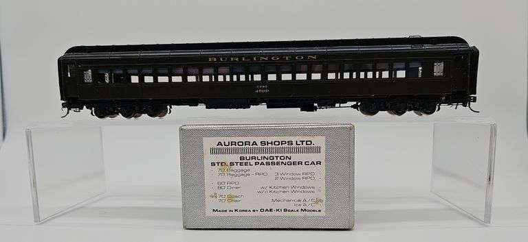 AURORA SHOPS LTD. HO BRASS 70' COACH WITH MECHANICAL AIR CONDITIONING image
