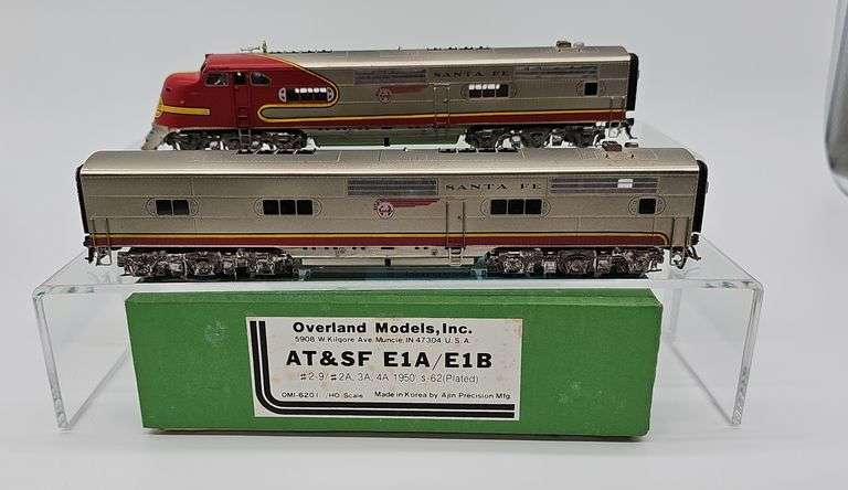 OVERLAND MODELS OMI-6201 HO BRASS AT&SF E1A/E1B DIESEL LOCOMOTIVE SET image
