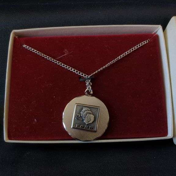 Ford 25 year necklace 1/10 GF pendant, 1/20 12K GF chain