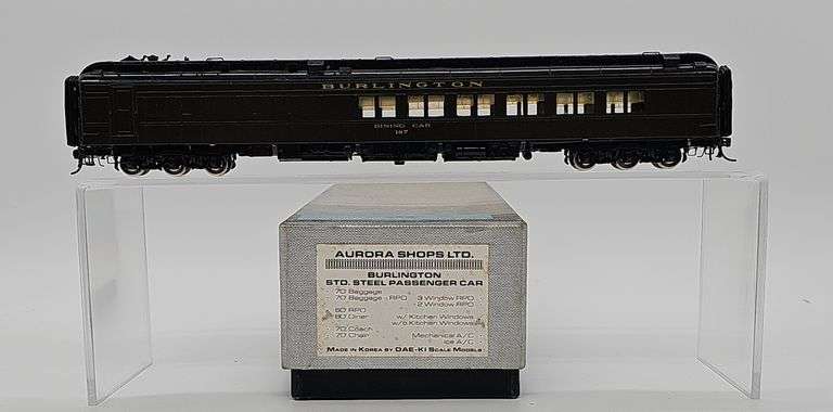 AURORA SHOPS LTD. HO BRASS BURLINGTON 80' DINER WITHOUT KITCHEN WINDOWS image