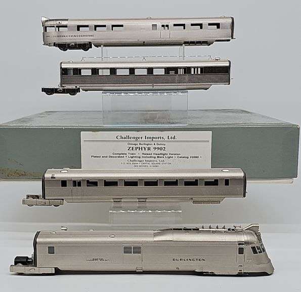 Challenger Imports Ltd. Chicago Burlington & Quincy Zephyr 9902 Train image