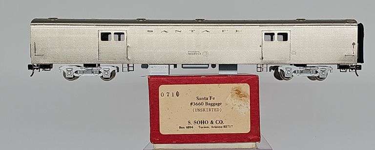 Santa Fe #3660 Baggage (Unskirted) image