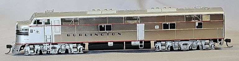 CHALLENGER IMPORTS 2194.1 HO BRASS CB&Q E7A DIESEL LOCOMOTIVE - 1950'S ERA WITH SMALL NUMBER BOARDS image