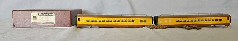 THE COACH YARD HO BRASS UNION PACIFIC "CITY OF LOS ANGELES" 1941 ARTICULATED 54-SEAT CHAIR CARS "LAS VEGAS" AND "SALT LAKE" image