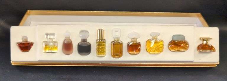 Estee Lauder Fragrance Treasures image
