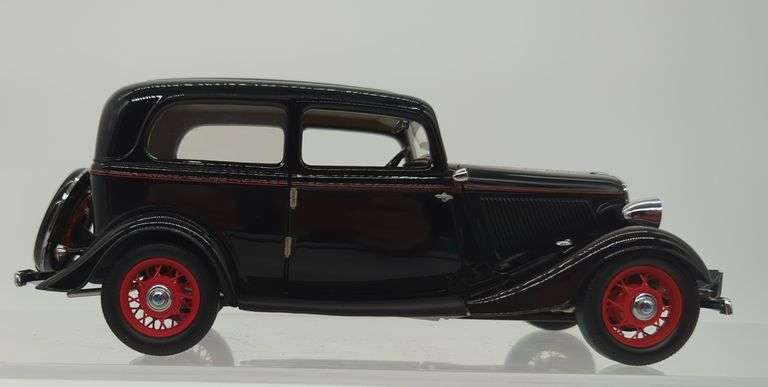 franklin Mint 1943 ford delux image