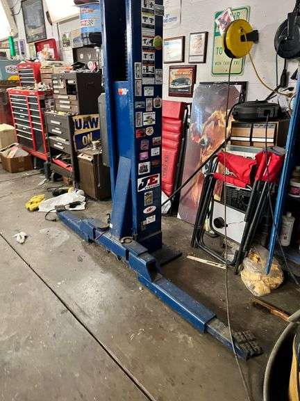 Bend Pak 9000lb Two Post Car Lift image