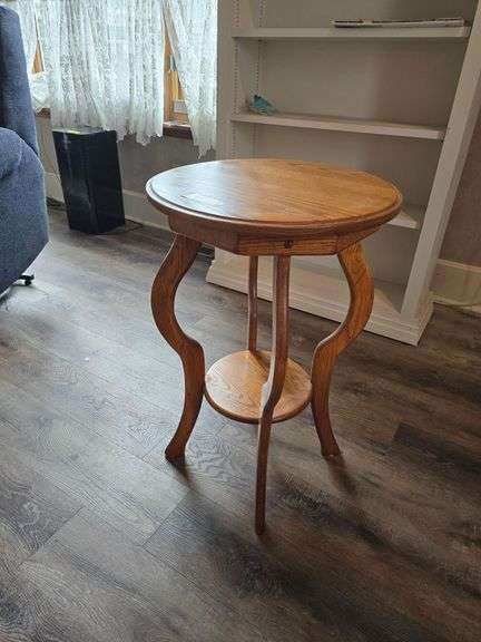 Oak fern table image