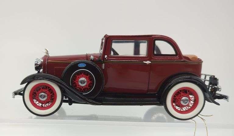 1932 Franklin Mint Ford convertible sedan Bonnie and Clyde edition image