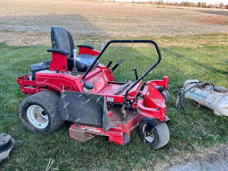 Country Clipper Edge XLT 52" Zero Turn Mower image