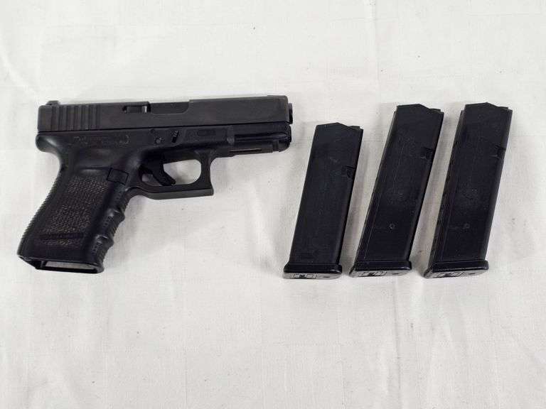 Glock  G23 Gen 4   .40 Pistol  S/N# UXR757  Original Box & Paper, 3 magazines, 1 cable lock, 1 plastic slide stop image