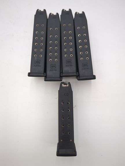 .40 15 rd. (x4) and 13 rd. (x1) Glock magazines image