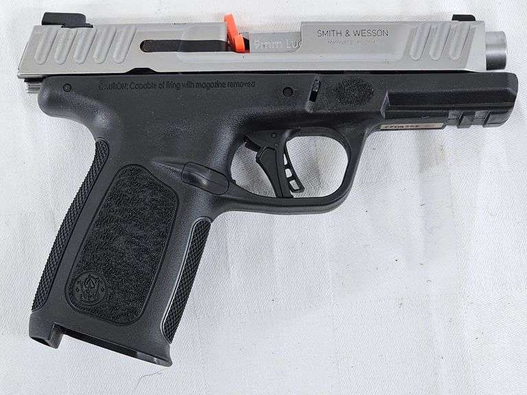 SMITH & WESSON  SD9 2.0  9mm Luger PISTOL  S/N# EFD6392  Original Box & Paper, 1 Cable Gun Lock, 1 magazine image