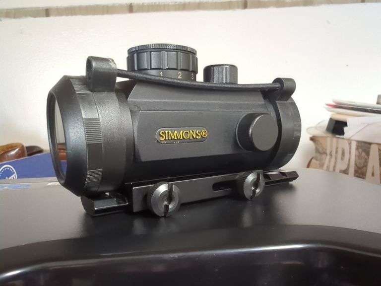 Simmons CR2032 Red Dot Sight image