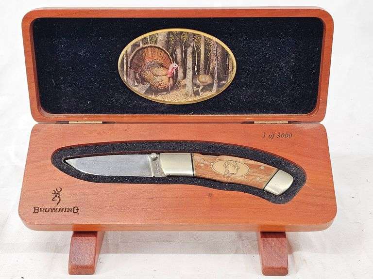 BROWNING LIMITED EDITION HUNTING HERITAGE SERIES WILD TURKEY  MODEL 28 FOLDING KNIFE WITH DISPLAY image