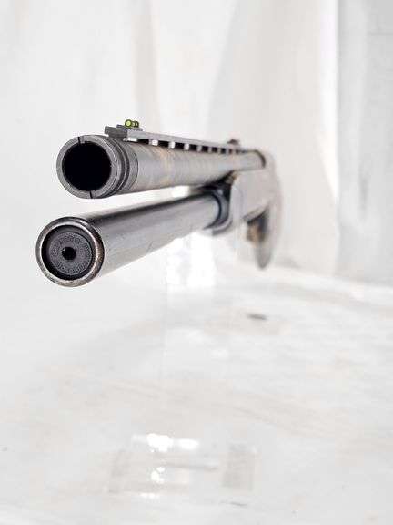 MOSSBERG 930   12 gauge   SEMI AUTOMATIC SHOTGUN  SN# AF0052600  MOSSY OAK CAMO image