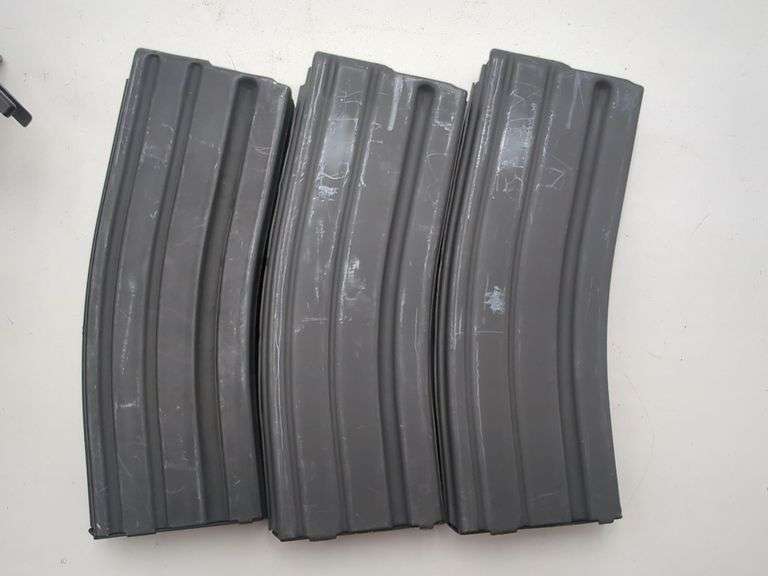 3x 30 round 5.56 Magazines with 3 magazine pouch image