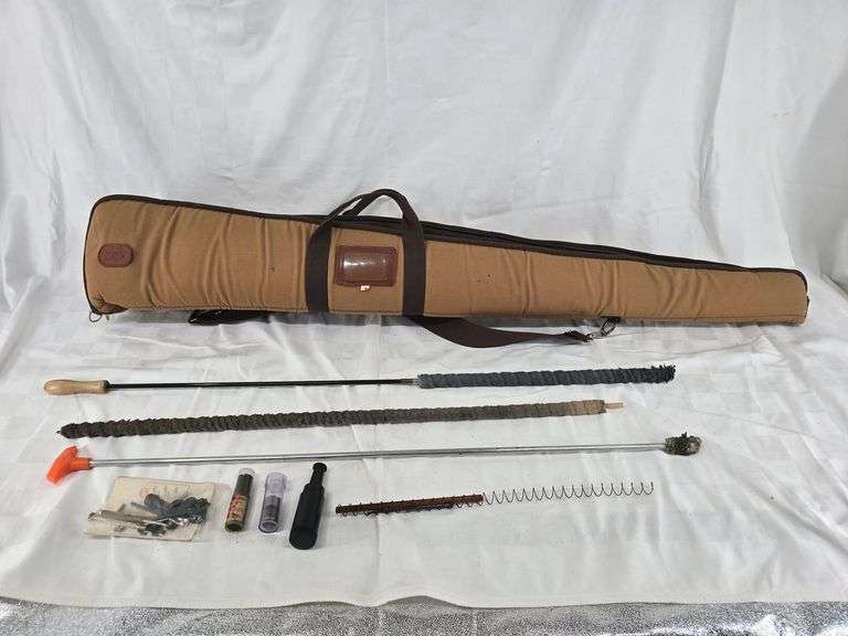 SOFT SHELL 2 GUN ZIPPERED CASE WITH CLEANING SUPPLIES image