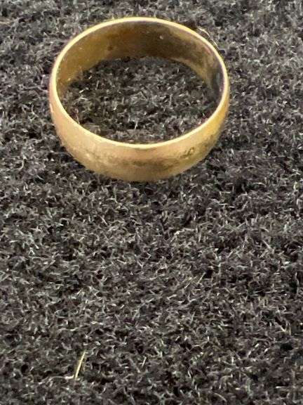 10k yellow gold wedding band size 7.5