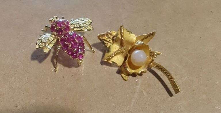 Two Gold Brooches: Bee and Floral Design 14k and 18k