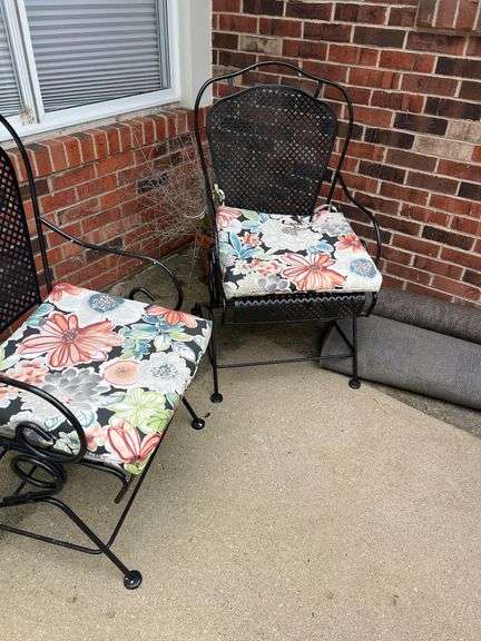 Wire mesh table 2 rocking chairs, wiremesh glider