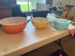 Pyrex Mixing Bowls - Three
