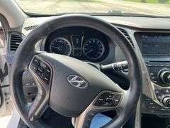 2012  HYUNDAI  Azera One owner Estate Car with 54,000 miles