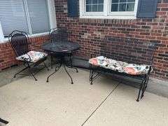 Wire mesh table 2 rocking chairs, wiremesh glider