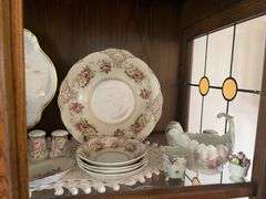 Shelf lot: collection of continental porcelain