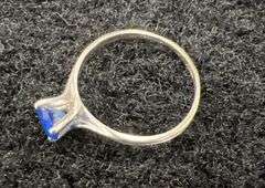 10 k white gold with blue setting ring size 8.5