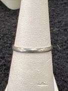 18k white gold wedding band