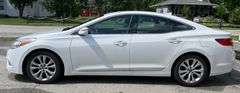 2012  HYUNDAI  Azera One owner Estate Car with 54,000 miles