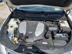 2012  HYUNDAI  Azera One owner Estate Car with 54,000 miles