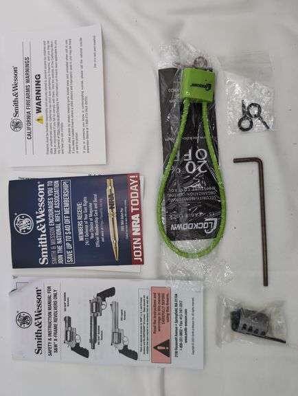 SMITH AND WESSON XVR  460 MAGNUM   REVOLVER   SN# DZF7668  UNFIRED
