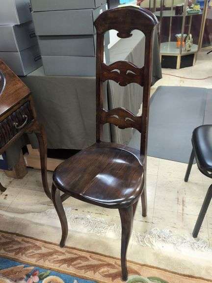 High back Straight Chair image