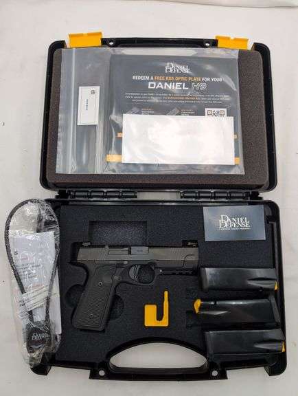 DANIEL DEFENSE H9 COMPACT 9MM Semi Automatic SN# H9008319 4.28" BARREL, 3 MAGAZINES image