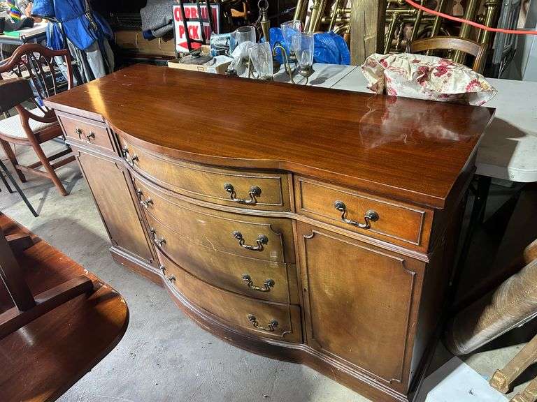Dresser