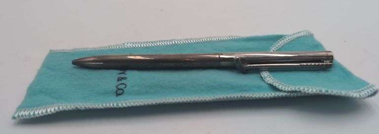 Tiffany & Co golf motif ink pen (original felt bag) image