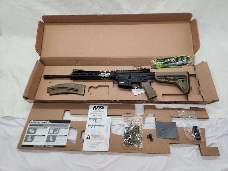 SMITH AND WESSON M&P 15-22 SPORT 22 LR Semi Automatic RIFLE SN# LBJ8618 16.5" BBL image