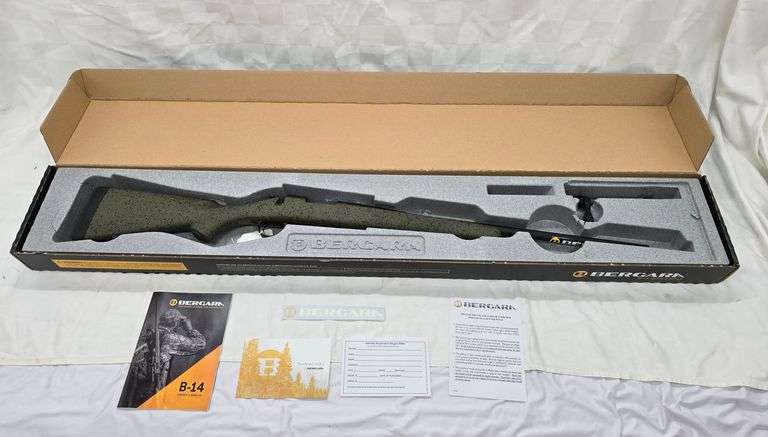 BERGARA B-14 HUNTER 22-250 REM BOLT ACTION RIFLE SN# 61-06-207392-22 22" BLUED BARREL image
