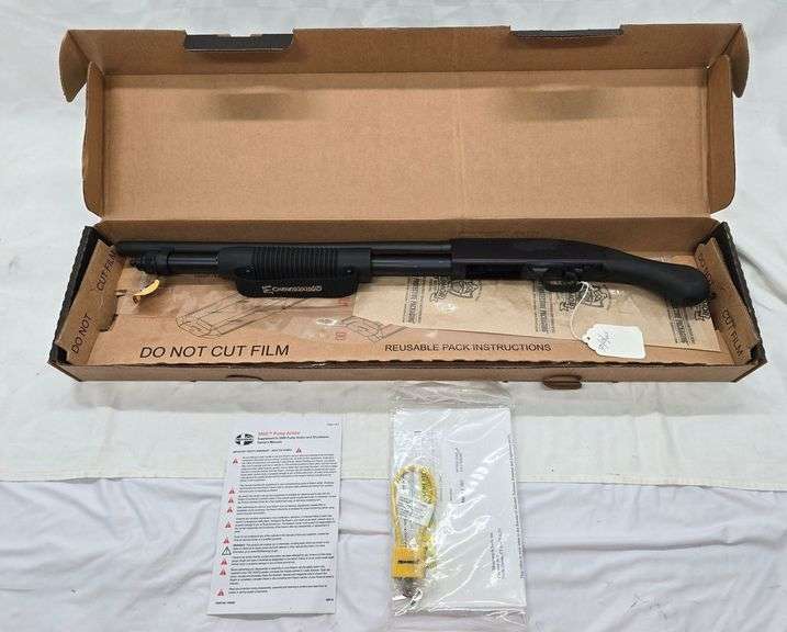 MOSSBERG MODEL 590 12 gauge pump SN# V1993797 MATTE BLACK SYNTHETIC STOCK image