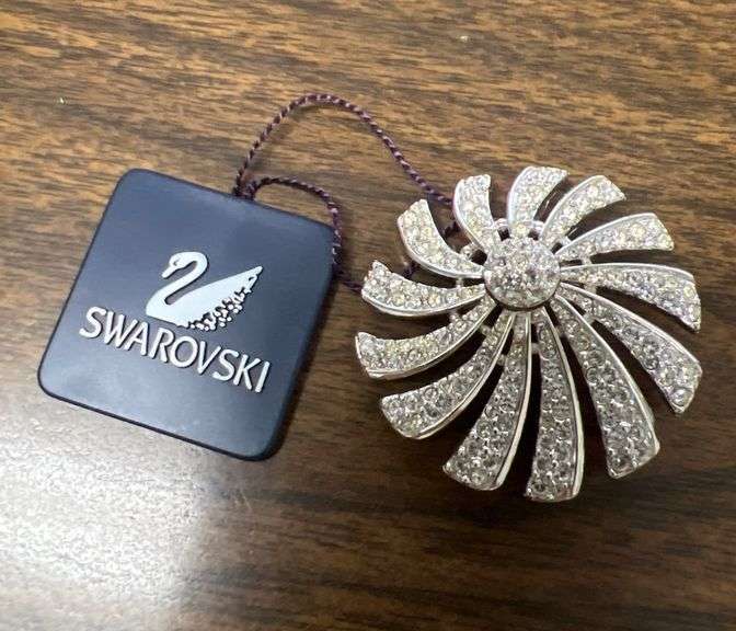 Swarovski pin image