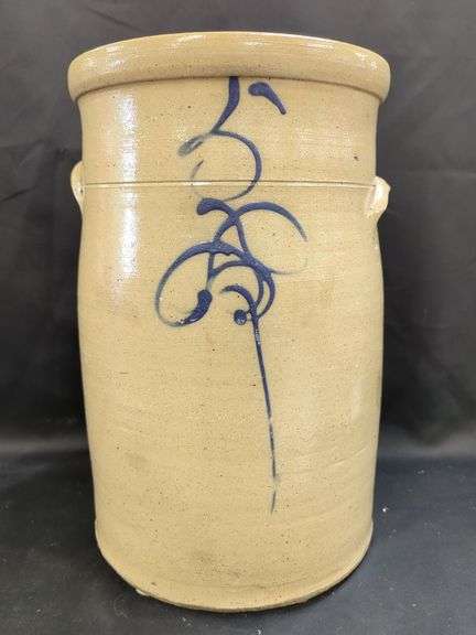 Cobalt Decorated 5-Gal Bee Sting Butter Churn, No Lid image